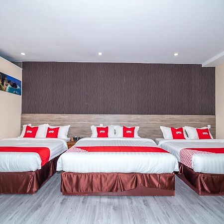 Oyo 90147 Hilltop Hotel Kota Kinabalu Bagian luar foto