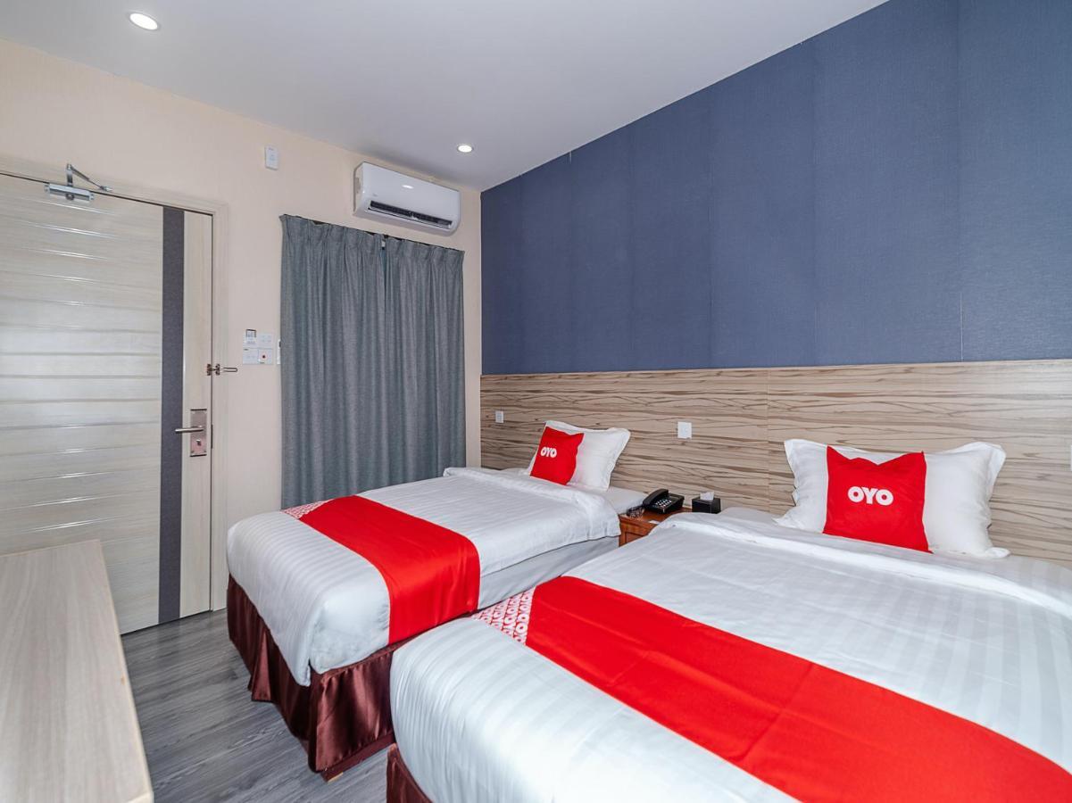 Oyo 90147 Hilltop Hotel Kota Kinabalu Bagian luar foto